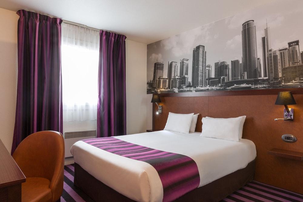 Mercure Paris 4*