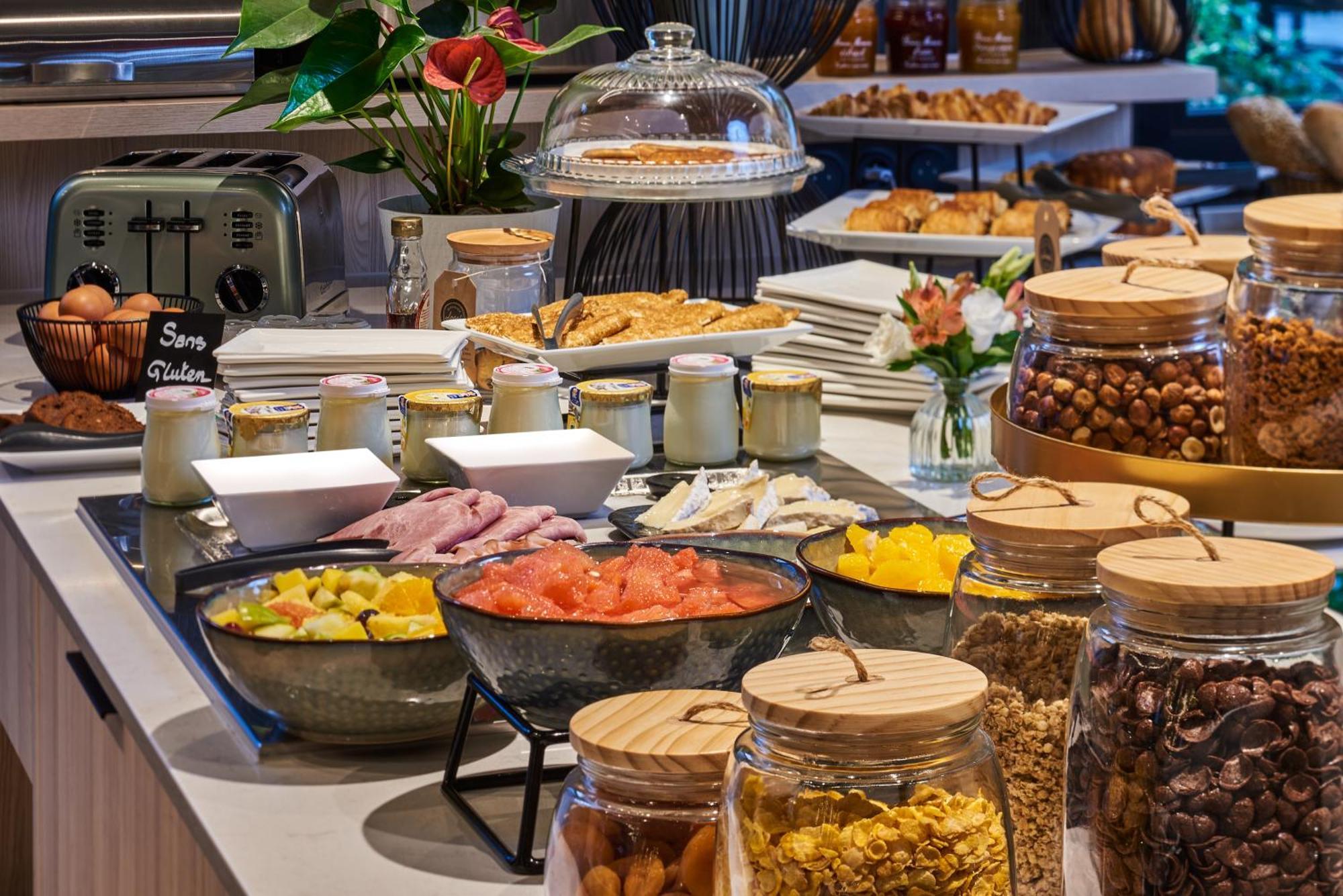Mercure Paris Hotel 4*
