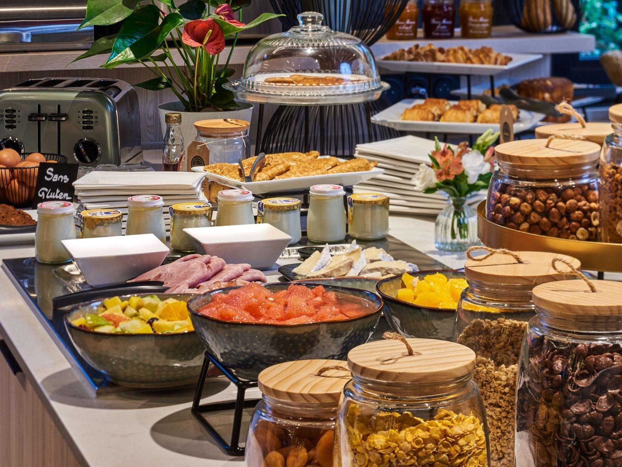Mercure Paris Hotel 4*
