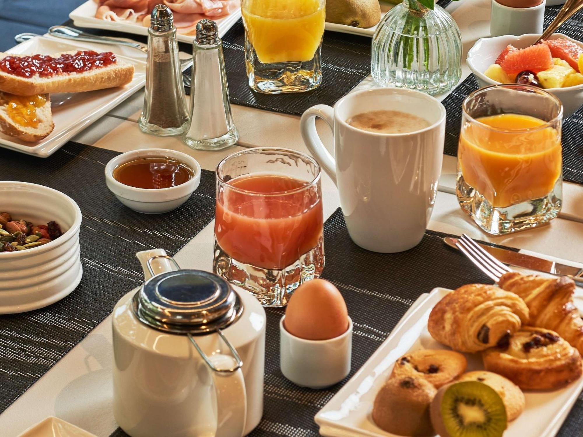 Mercure Paris 4*